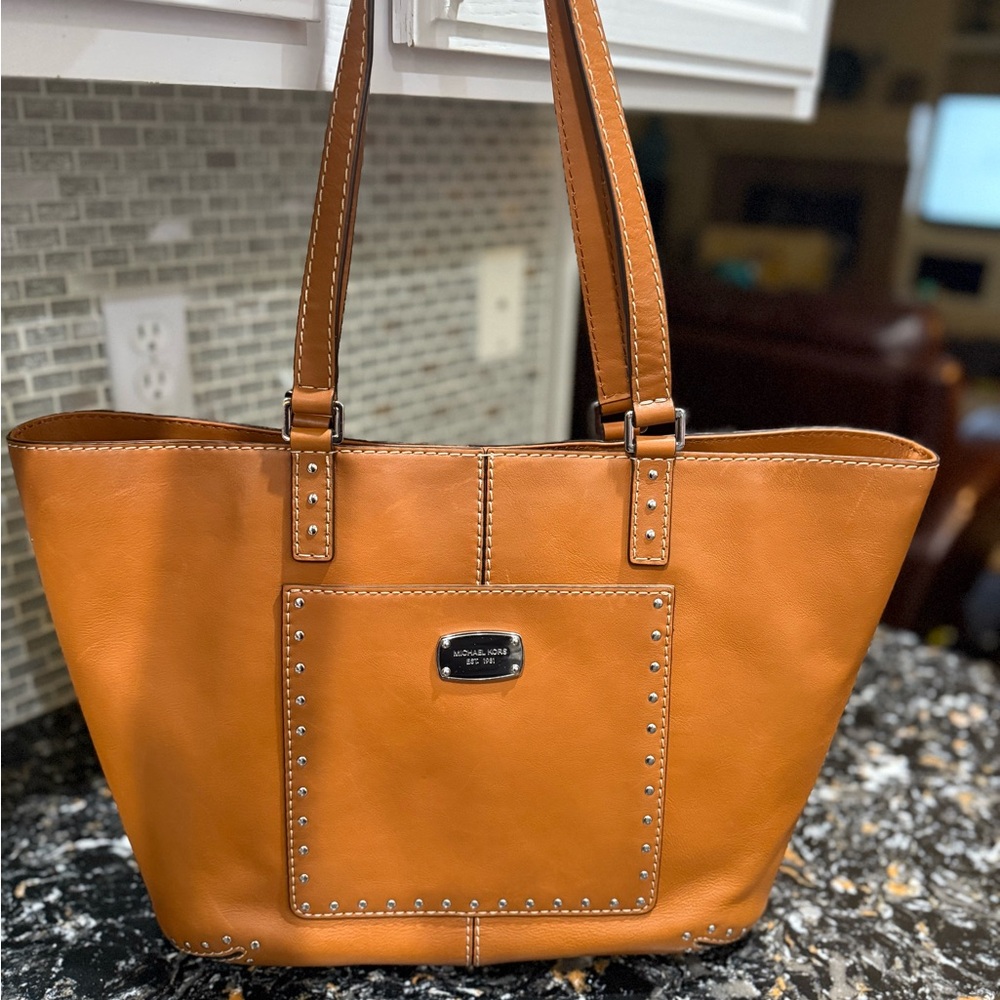 MICHAEL KORS ASTOR Silver Stud Travel Tote
